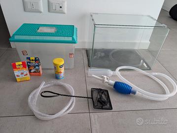 Vasca vetro, plastica e kit per pesci rossi
