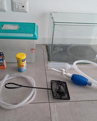 Vasca vetro, plastica e kit per pesci rossi