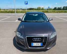 AUDI-A3 S-tronic automatico 2011