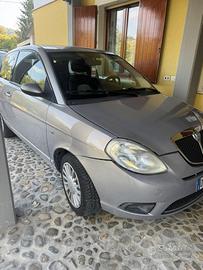 Lancia Y