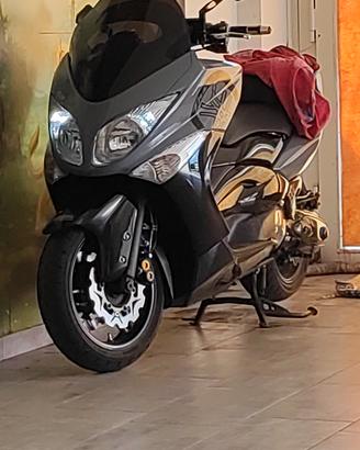 Yamaha Tmax 