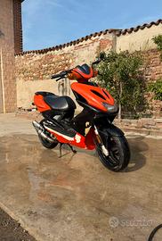 Scooter YAMAHA Aerox 50 (70)