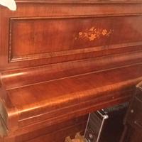 Pianoforte  Neumeyer & Co Berlin d'epoca.