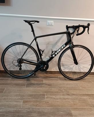 bicicletta da corsa Trek full carbon