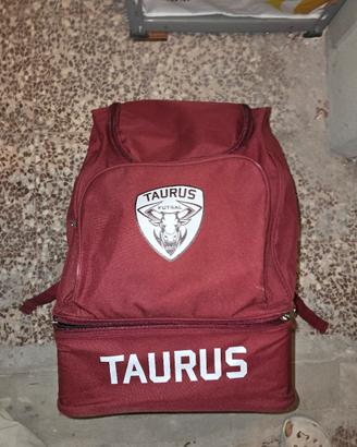zaino e abbigliamento calcio