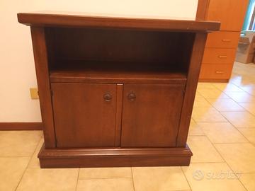 Mobiletto arte povera