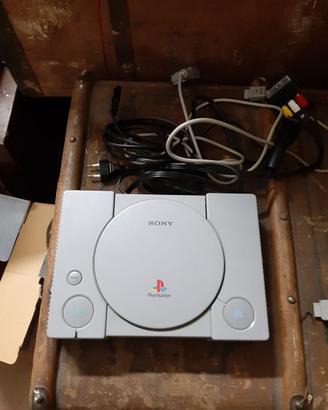 Vecchia consolle Sony Playstation 1