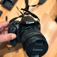 Fotocamera CANON EOS 1300d Reflex nuova con borsa