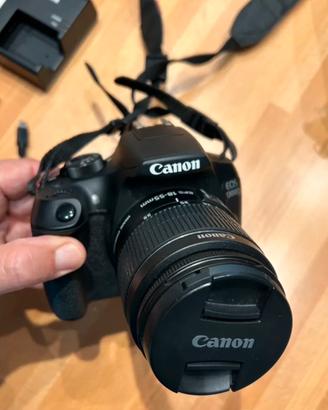 Fotocamera CANON EOS 1300d Reflex nuova con borsa