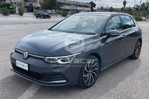 VOLKSWAGEN Golf 1.5 TGI DSG Style