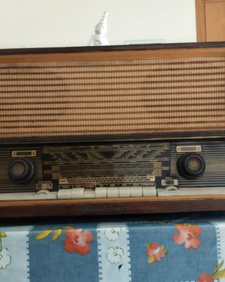 Radio d'epoca a valvole Schaub Lorenz vintage