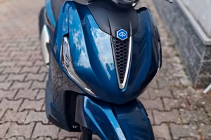 Scooter Beverly 400