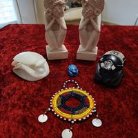 Soprammobili portafortuna da varie parti del mondo