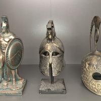 Maschere e statue originali dalla grecia