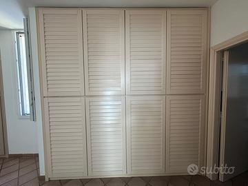 Armadio in legno 280 x 280