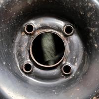 Gomma nuova più cerchio