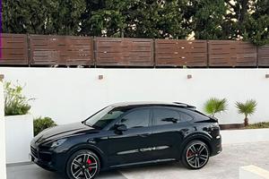 Porsche cayenne gts