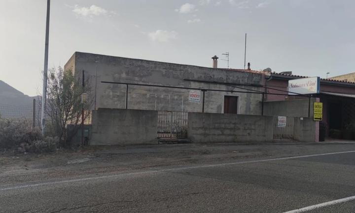 Terreno edificabile,locale e casa Solanas(ca)