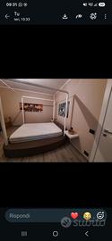 letto con o senza baldacchino o