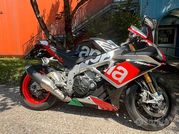 Aprilia RSV4 - 2015