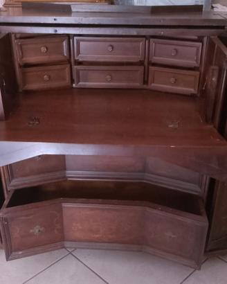 TRE MOBILI in legno stile antico – TORITTO (BA)