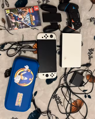 Nintendo Switch Oled + Accessori