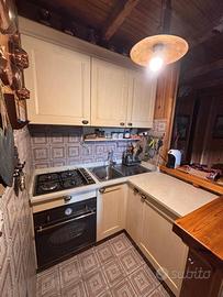 Cucina angolare su misura