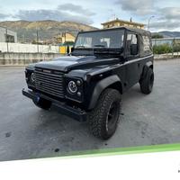 Land Rover DEFENDER SOFTTOP 90 2.5 4WD