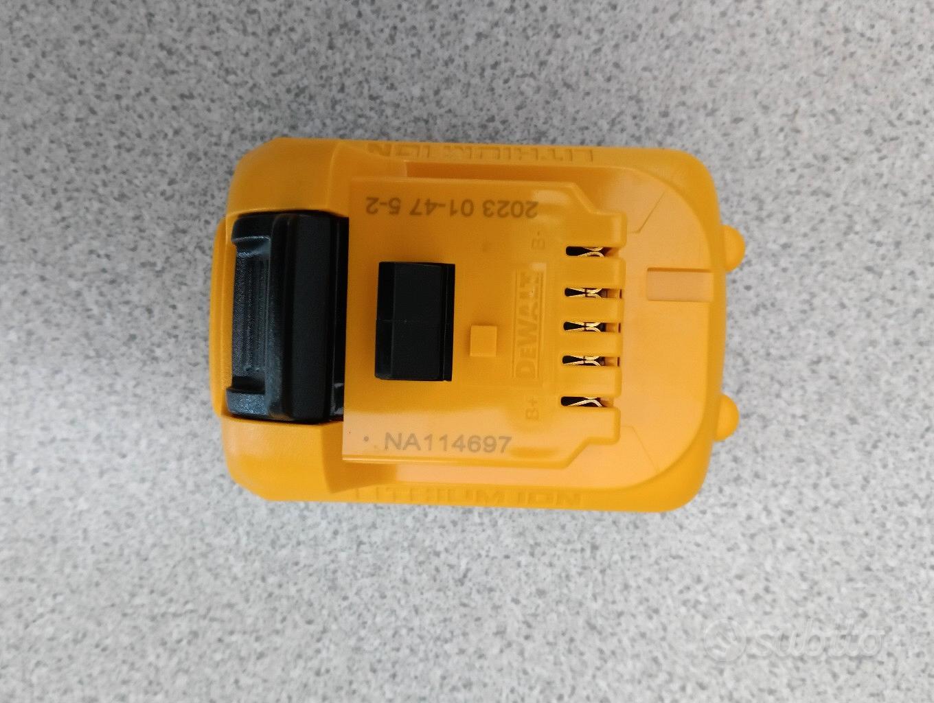 Batteria DeWalt 12V XR 3Ah DCB124-XJ - Compatta, Con Indicatore LED, Per Utensili 12V