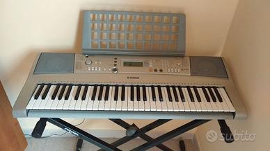 Tastiera Yamaha PSR-E303