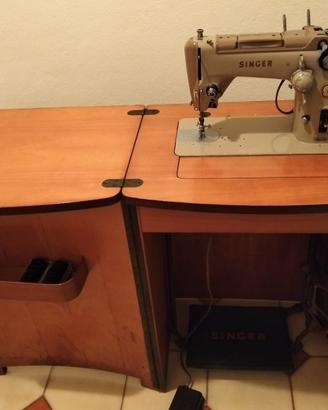 Macchina da cucire Singer 319K con mobile