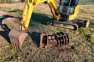 Escavatore yanmar + 3 Benne