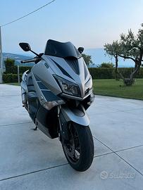 Yamaha t Max 530