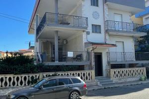 Casa indipendente a pochi metri dal mare
