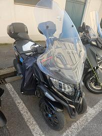 Piaggio MP3 400