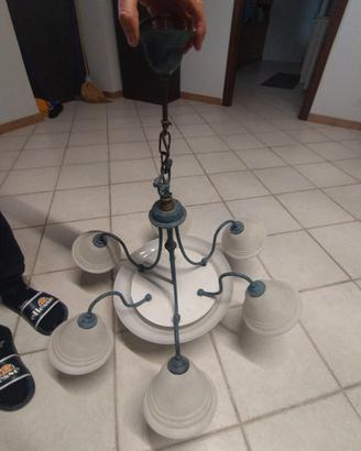 Lampadario per salone. 