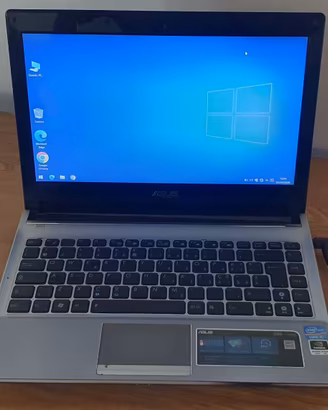 ASUS U30S  i5-2410m  4Gb HDD 750 gb ,  Nvidia 520M