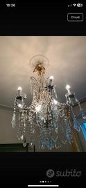 Antico lampadario a gocce