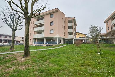 3 LOCALI A ZELO BUON PERSICO