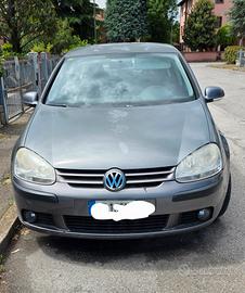 Usata 2006 VW Golf IV 105 CV in Grigio
1.9 tdi