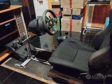 Simulatore di guida con volante