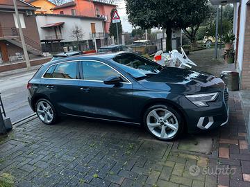 Audi A3 35 tfsi mild hybrid stronic 2024