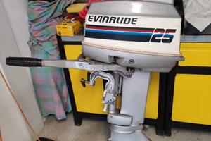 Barca trimarano Sessa