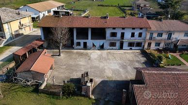 CASA SEMINDIPENDENTE A ALICE CASTELLO