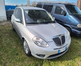 Lancia Ypsilon 1.3 MJT 75 CV Argento