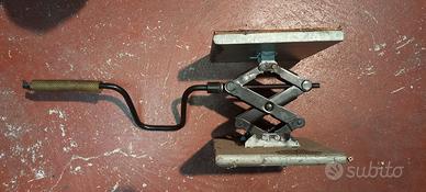 cavalletto alza moto centrale 