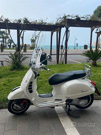 Piaggio Vespa 300 GTS Super - 2018
