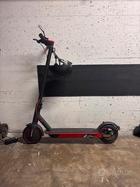 Xiaomi Mi Electric Scooter Pro