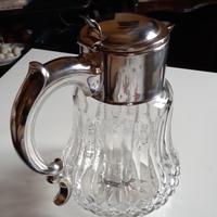 antica brocca con decanter per ghiacc