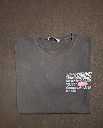 T-shirt nera della Alcott di puro cotone